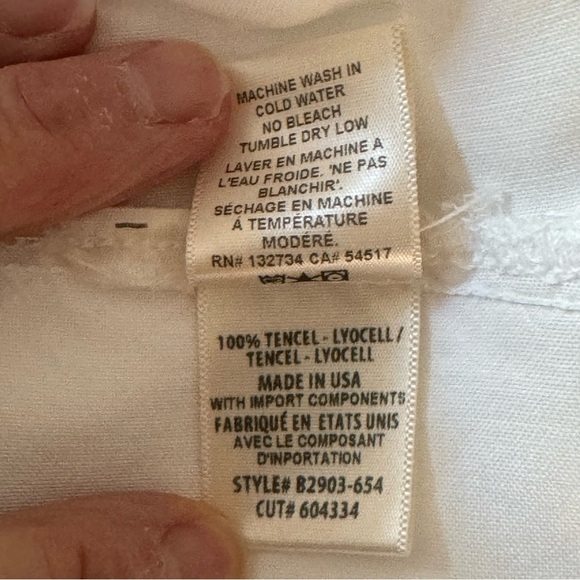 BELLA DAHL Button Front Split Back White Blouse Top Tencel Size XS - Picture 14 of 16